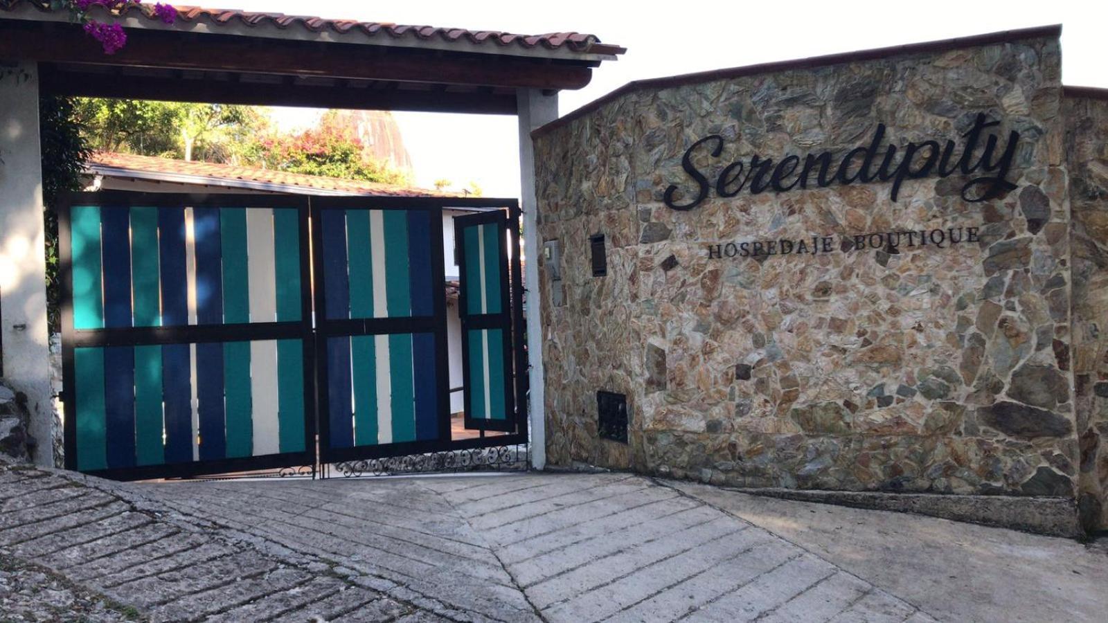 Serendipity Hospedaje Boutique Guatape Ngoại thất bức ảnh